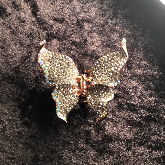 RHINESTONE/GOLD SET BUTTERFLY HAIRPIECE - Picture 10 of 14